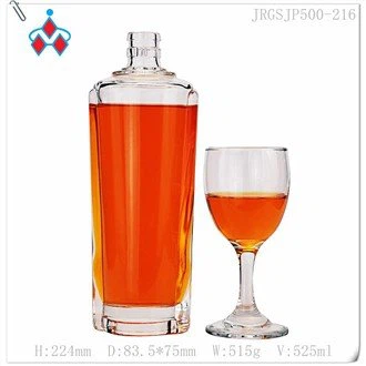 ขวดแก้ววอดก้าเย็น