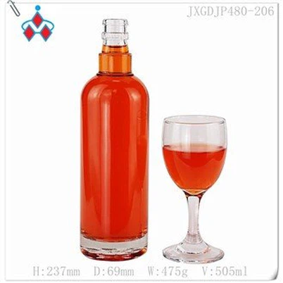 ขวดแก้ววอดก้าใส