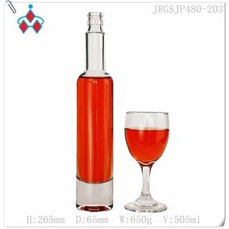 ขวดแก้ววอดก้าเปล่า